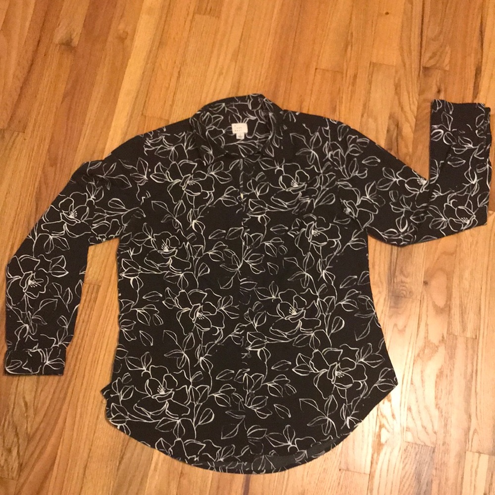 Black and white floral button up